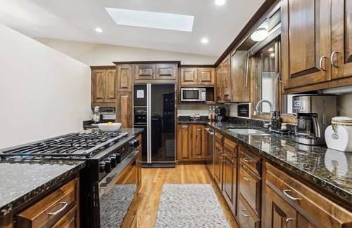 Mendota Heights House | Slice of MN Nice 6 MN to MSP Dog Friendly