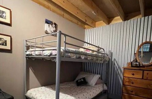 Whroo House | Slice of paradise! Farm stay with friendly goats