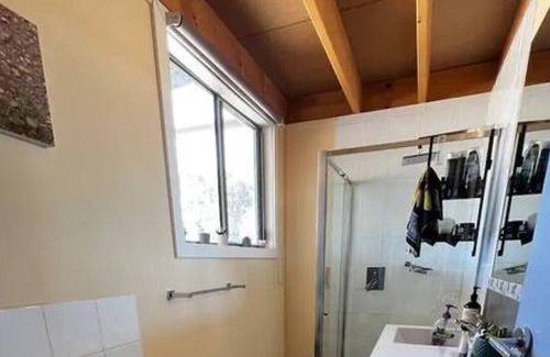 Whroo House | Slice of paradise! Farm stay with friendly goats