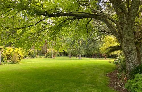 Rotorua Bed & Breakfast | Slice of Paradise