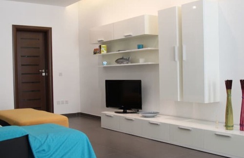 Sliema Apartment | **Sliema 2 Bedroom, 2 Baths close to Balluta Bay**