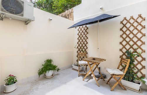 St. Julian's Apartment | Sliema Luxurious One Bedroom Duplex Maisonette