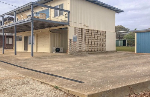 Lake Wangary House | Slikton Coffin Bay - an Esplanade property with a great view at a great price.