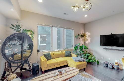West Colfax House | Sloan Lake’s Rooftop Oasis