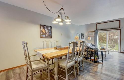 Lake Delton House | Sloane Condo for Families Golfers and Girls Trips