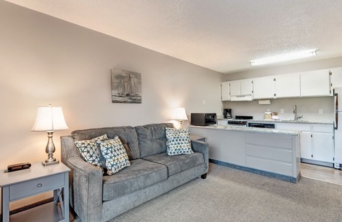 Bend Condo | "Slope Floats" Downtown Riverfront Condo. Best location in Bend!