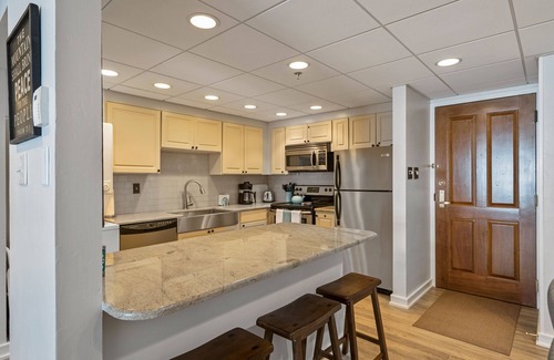 Steamboat Springs Condo | Slopeside, Sensational View of the ski slopes, Ultimate Location, Pool, Hot Tub