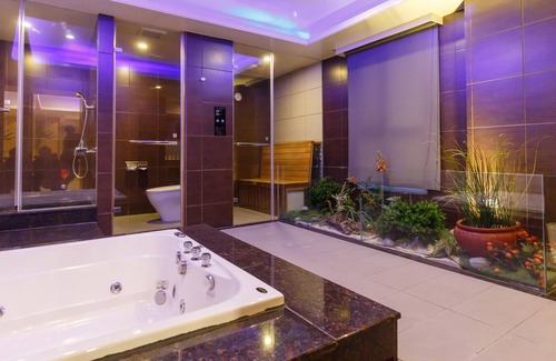 Zhonghe Hotel | SLV Hotel Group - SLV Business Hotel