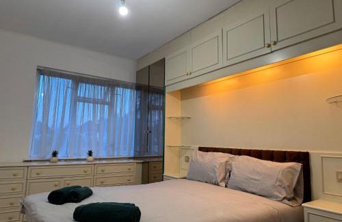Wallington House | SM6 Central Serviced Accommodation
