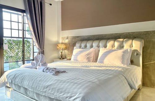Lampang Hotel | Smaids Room