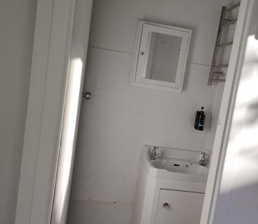 Epsom House | Small 2-bedroom flat at Rangiatea Road, Epsom, Auckland