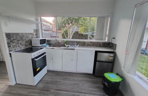 Epsom House | Small 2-bedroom flat at Rangiatea Road, Epsom, Auckland