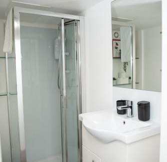 Kensal Green Apartment | Small But Cozy Studio, Great Tube Connection (D)