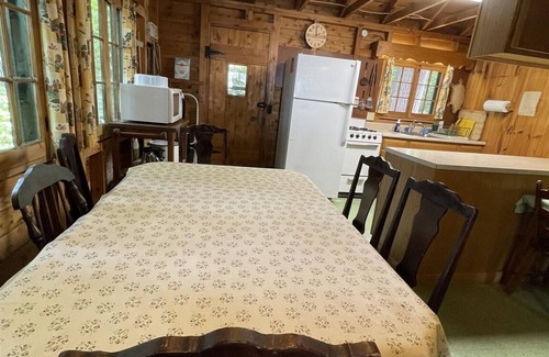 Standish Cabin | SMALL CABIN NEAR SEBAGO LAKE. SATURDAY TO SATURDAY RENTAL.