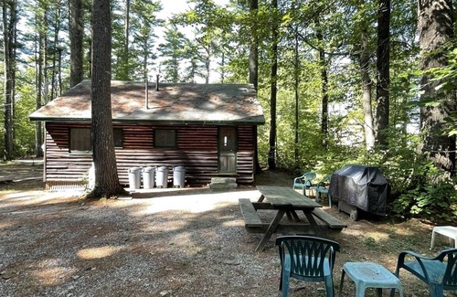 Standish Cabin | SMALL CABIN NEAR SEBAGO LAKE. SATURDAY TO SATURDAY RENTAL.