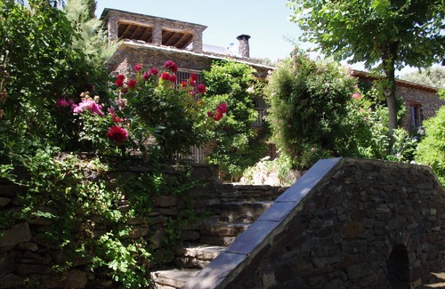 La Taha Apartment | Small complex with pool in the Alpujarras, Granada