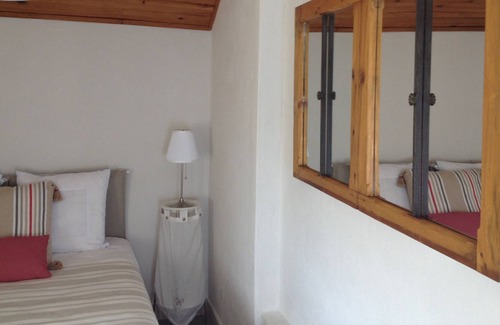 Montaigut-le-Blanc House | Small Escalette. Micro cottage with all mod cons in a typical house, garden and view