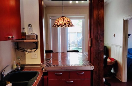 Parc Molson Apartment | Small, friendly apartment in the heart of Petite-Patrie @ Montréal