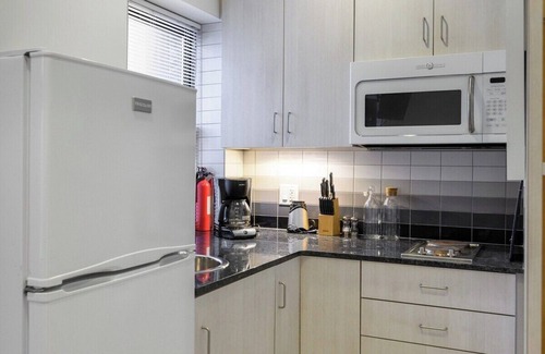Boston Apartment | Small fully equipped Contemporary Studio near MGH