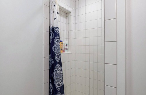 Boston Apartment | Small fully equipped Contemporary Studio near MGH