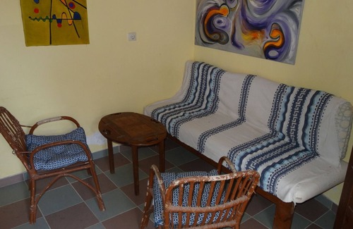 Amaniou House | Small guest house in quiet private grounds.