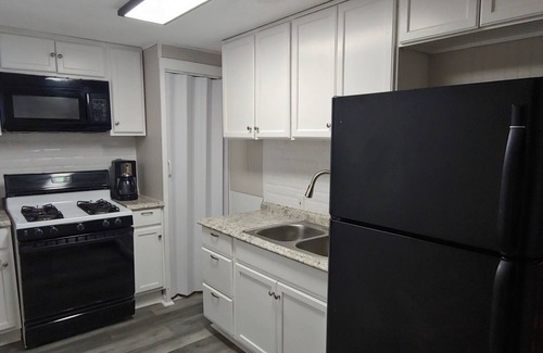 Lawrence House | Small house close to KU