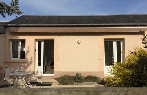 Benerville-sur-Mer House | Small house near the beach