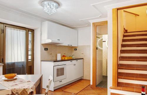 Fontanile Apartment | Small House Monferrato