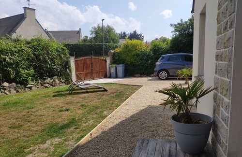 Perros-Guirec House | Small house with garden 800m beach trestraou.