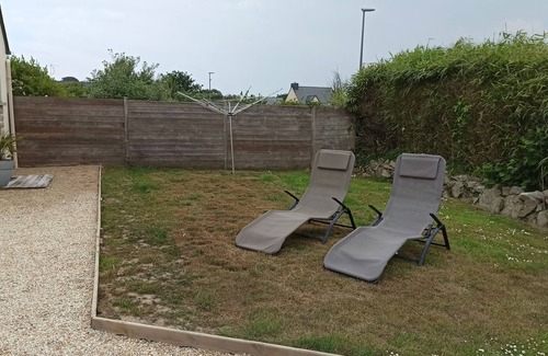 Perros-Guirec House | Small house with garden 800m beach trestraou.