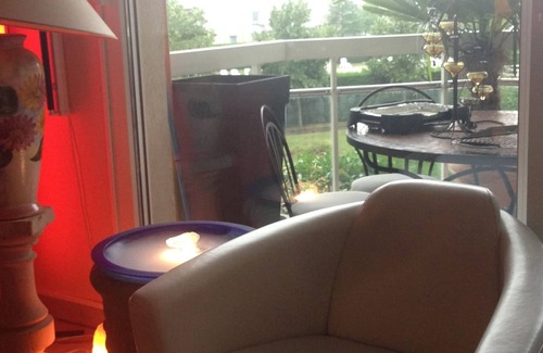 Pouilly Apartment | small paradise with terrace large swimming pool in peace 10 minutes from the historic center
