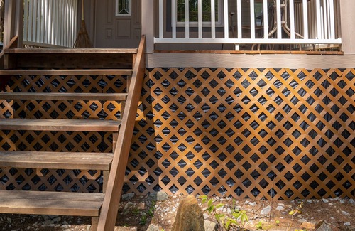 Meadow Creek Cabin | Small, private, affordable and surrounded by nature in Meadow Creek