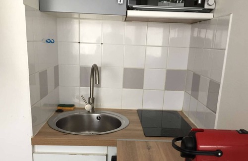 Saint Seurin - Fondaudege Apartment | Small studio in a luxury residence (near Mériadeck district)