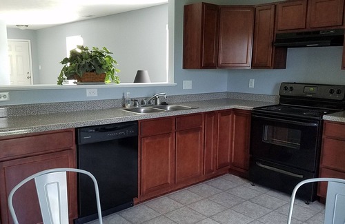 Pendleton House | Small town close to everything, Indy 30 min(Ruoff Music Center 10 min