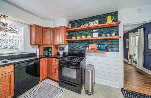 Garrettsville House | Small town vibes in Garrettsville
