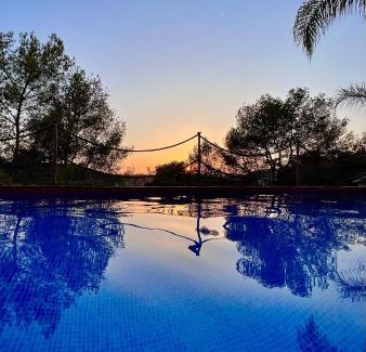 Vallpineda Apartment | Smallville - Sitges Apartamento independiente para 4 personas con piscina