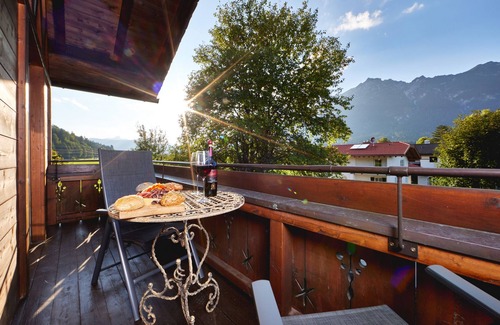 Garmisch-Partenkirchen Apartment | Smart 53sqm maisonette apartment on the ground floor +1st floor
