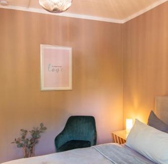 Hutholz Apartment | Smart & Cozy Apartment - Balkon, Netflix, Nespresso