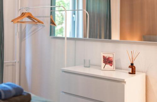 Hutholz Apartment | Smart & Cozy Apartment - Balkon, Netflix, Nespresso