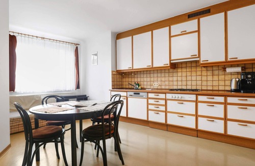 Donaustadt Apartment | Smart Home Vienna – Spacious, Streaming & Comfort
