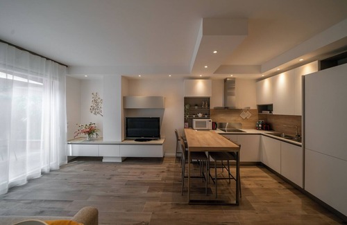 San Donato-San Vitale Apartment | Smart House St. Ursula - Garage & Garden