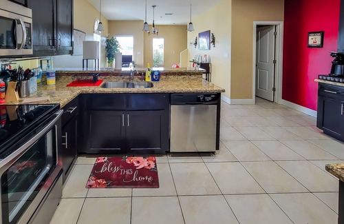 McAllen House | Smart Lovely Home, 4 rooms, 2 1/2 bathroom, w/Pool, Gated Community in McAllen