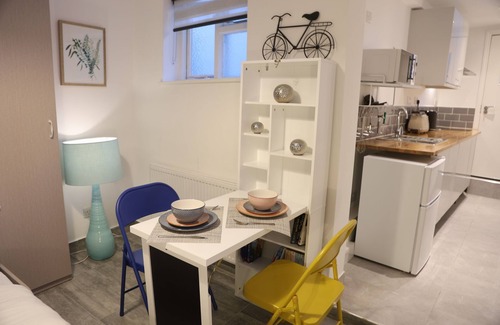 Kentish Town Apartment | Smart Studio