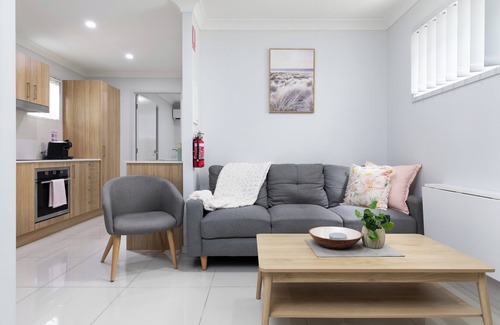 Rocklea Apartment | Smart Suites Self Check-in Apartments - 39 Freney