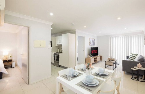 Rocklea Apartment | Smart Suites Self Check-in Apartments - 18 Darnley