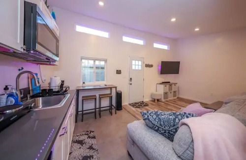 Julia Keen House | Smart Tiny House!