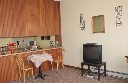 Silverton Apartment | Smedley's Suites