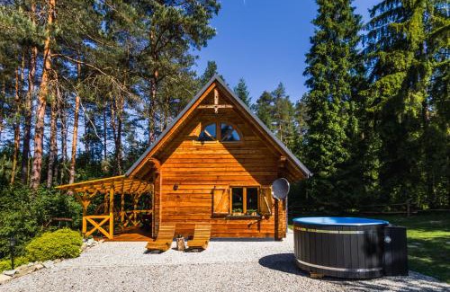 Uscie Gorlickie House | Smerekowiec domek w lesie z jacuzzi- Beskid Niski