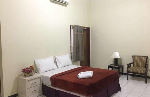 Wonokromo Hotel | SMESA Edotel Syariah Surabaya Mitra RedDoorz