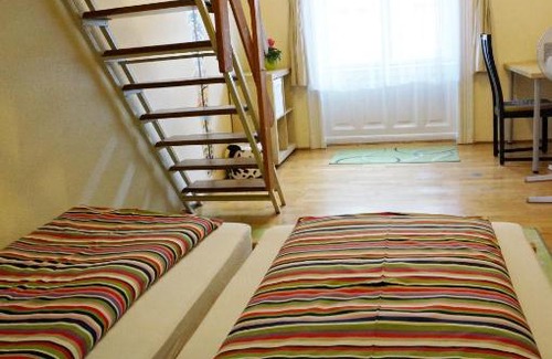 Nepszinhaz negyed Apartment | Smile-Inn Budapest